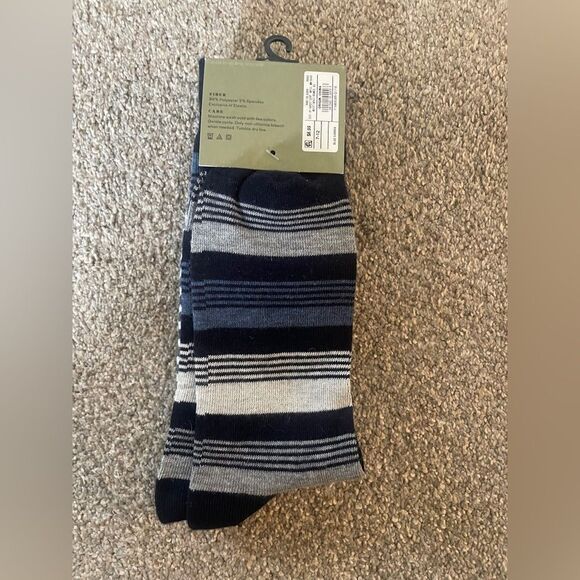 Goodfellow & CO Crew Socks with Grandpa Throphy Design - Picture 2 of 4